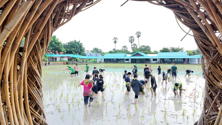 โรงเรียนปรีชานุศาสน์